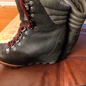 Sorel black leather wedge boots
